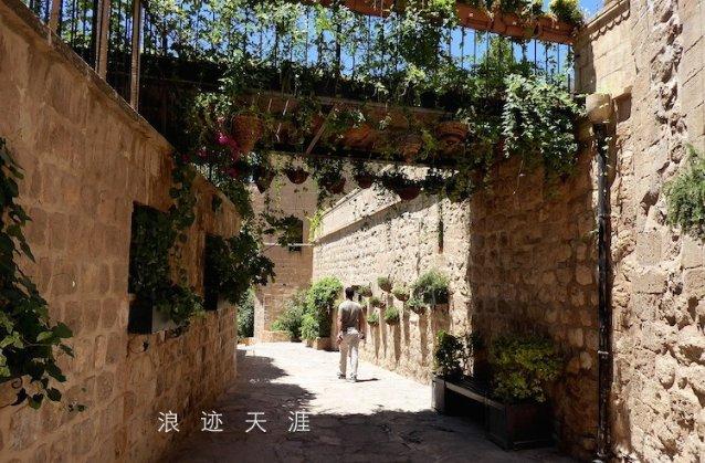 GPTs大受欢迎但问题多，企服厂商的AI Agent更被B端客户器重