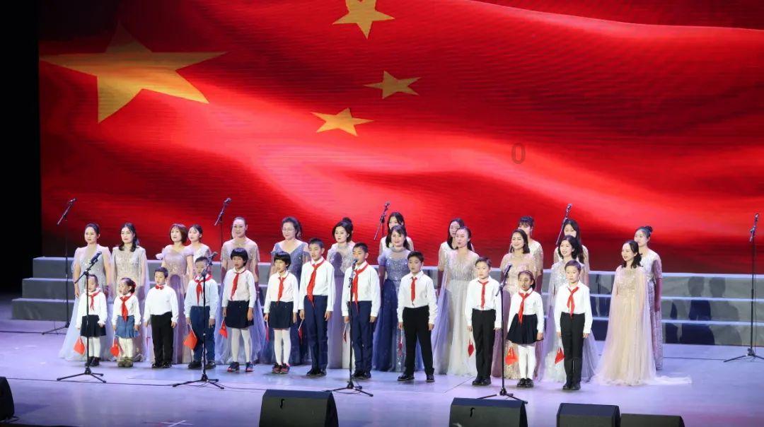 理由只有一个:穷!咱们很多人都养不起2.0T以上的发动机?