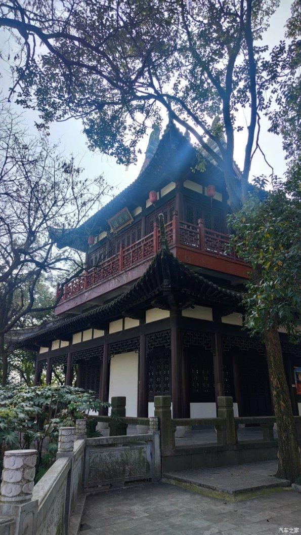 我在公司工作13个月被辞退，公司赔偿N+1，N是1还是1.5还是2呢？游戏画面